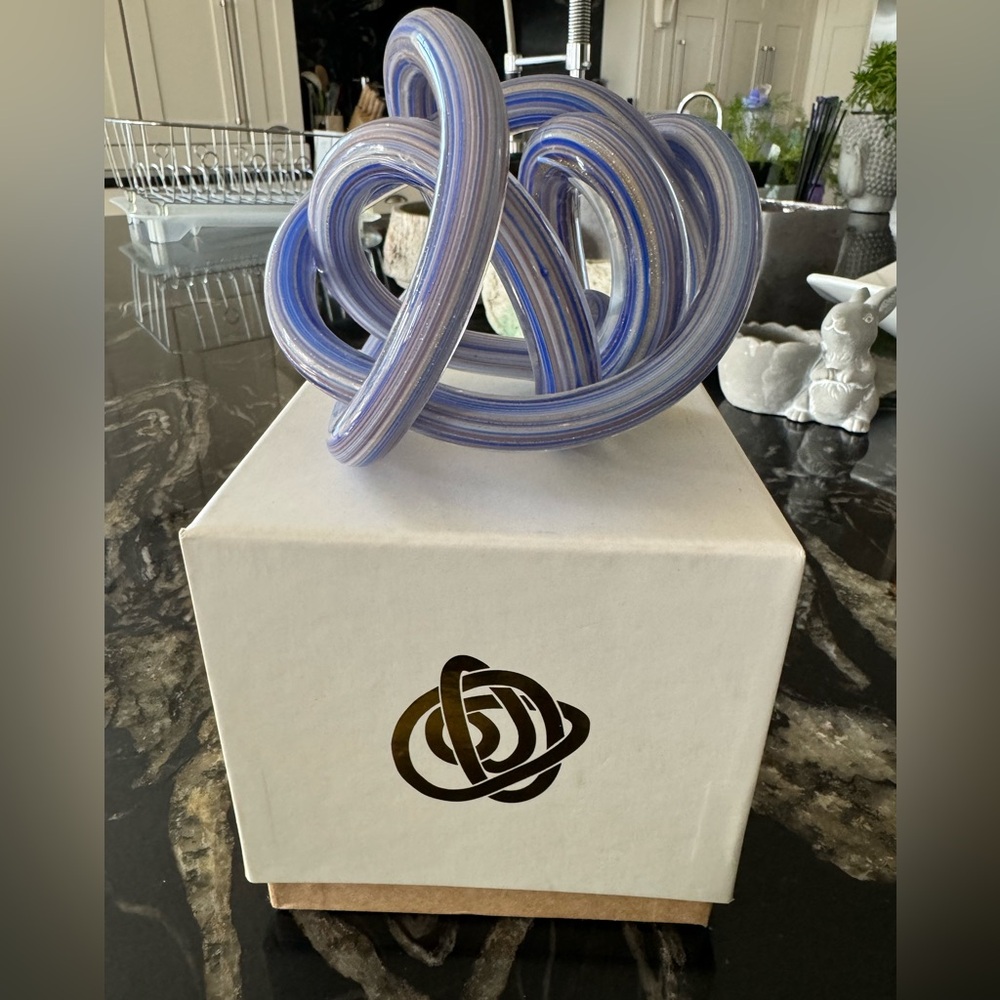 Glass Endless Knot / Infinity Knot